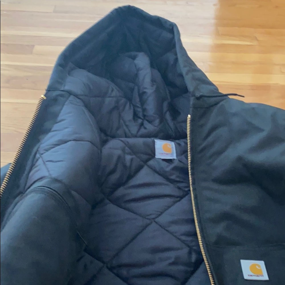 Carhartt Black Winter Jacket - Trip to Yellowstone